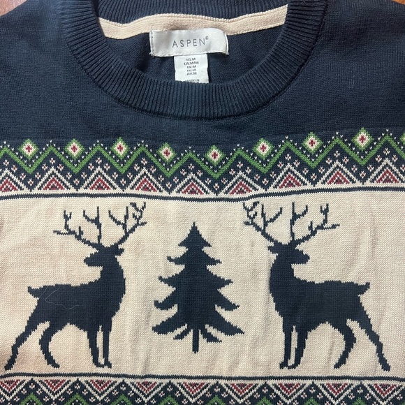 Aspen 100% Cotton Crewneck Navy and Cream Reindeer Sweater Unisex NWT - Picture 4 of 5